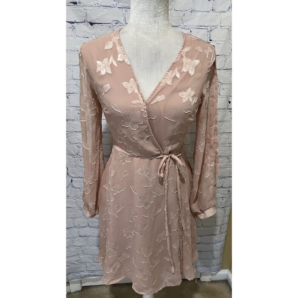 Women’s ASTR The Label Champagne Rose Wrap Dress Size Small Retail $85